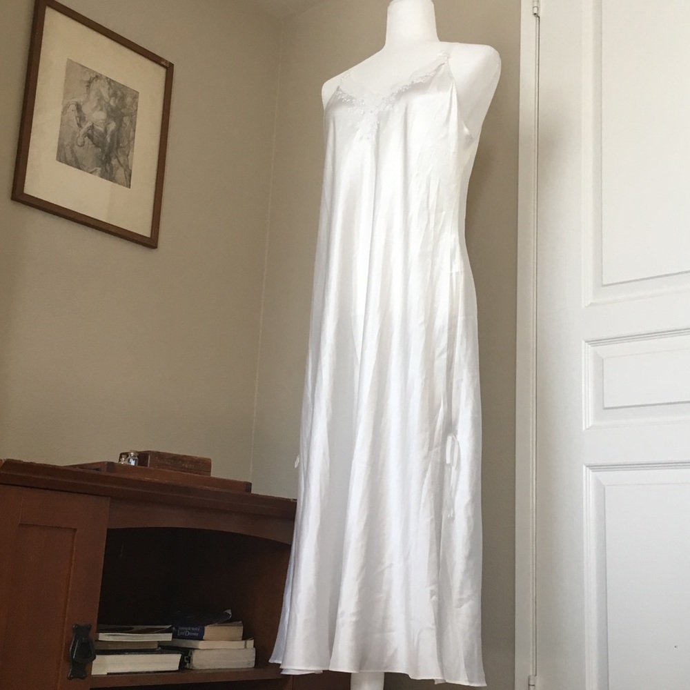 Oscar de la Renta beaded dressing gown sheer M